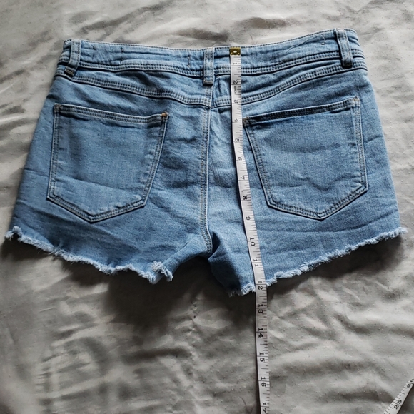 Urban Heritage Short - Picture 3 of 4